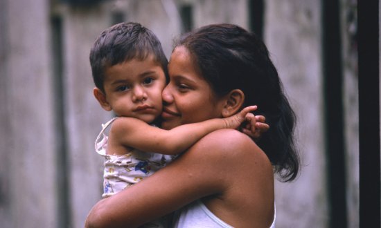 Mother and son, photo credit Julio Pantoja, World Bank
