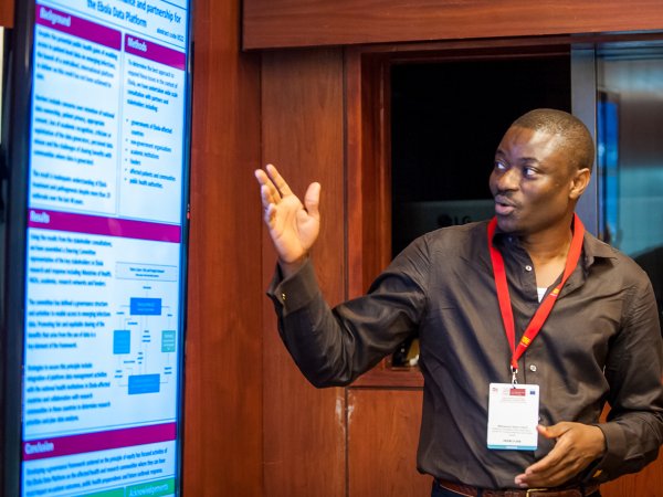 Dr Mahamoud Sama Cherif presenting his poster on creating an equitable governance framework for IDDO’s Ebola research theme, credit: EDCTP forum.