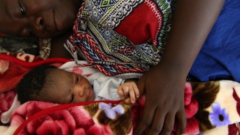 mother with newborn, Sierra Leone
