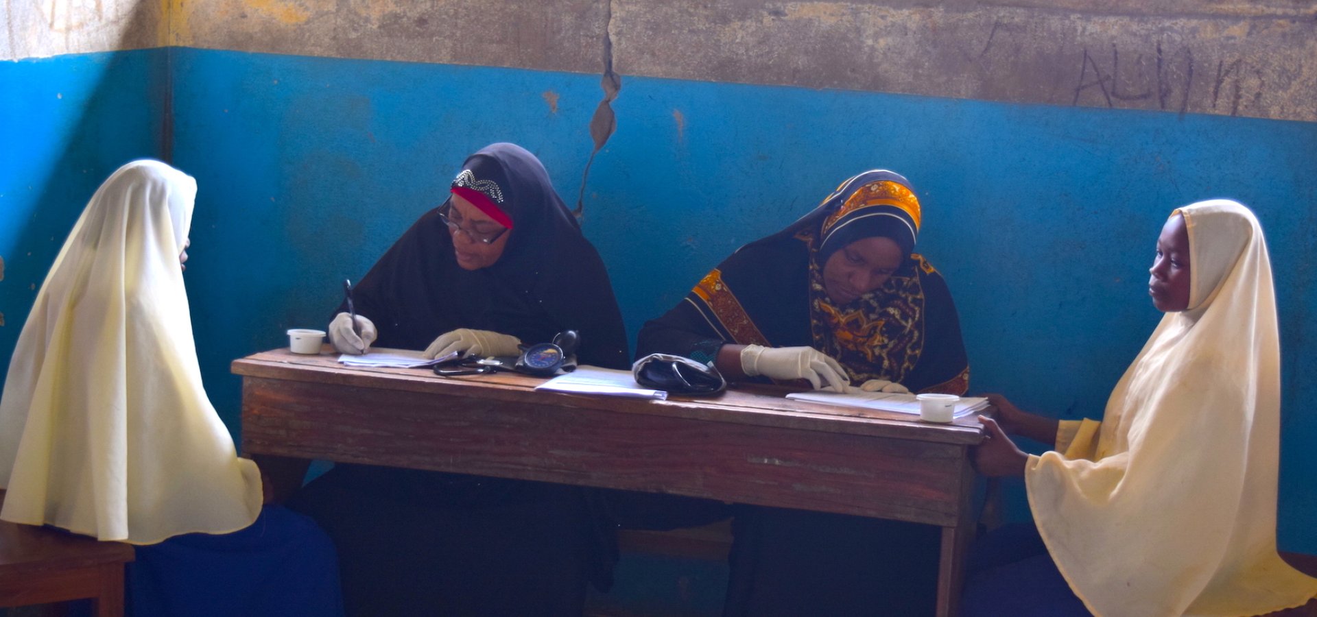 Mass drug administration in Pemba, Tanzania. Credit Piet Cools, Starworms 