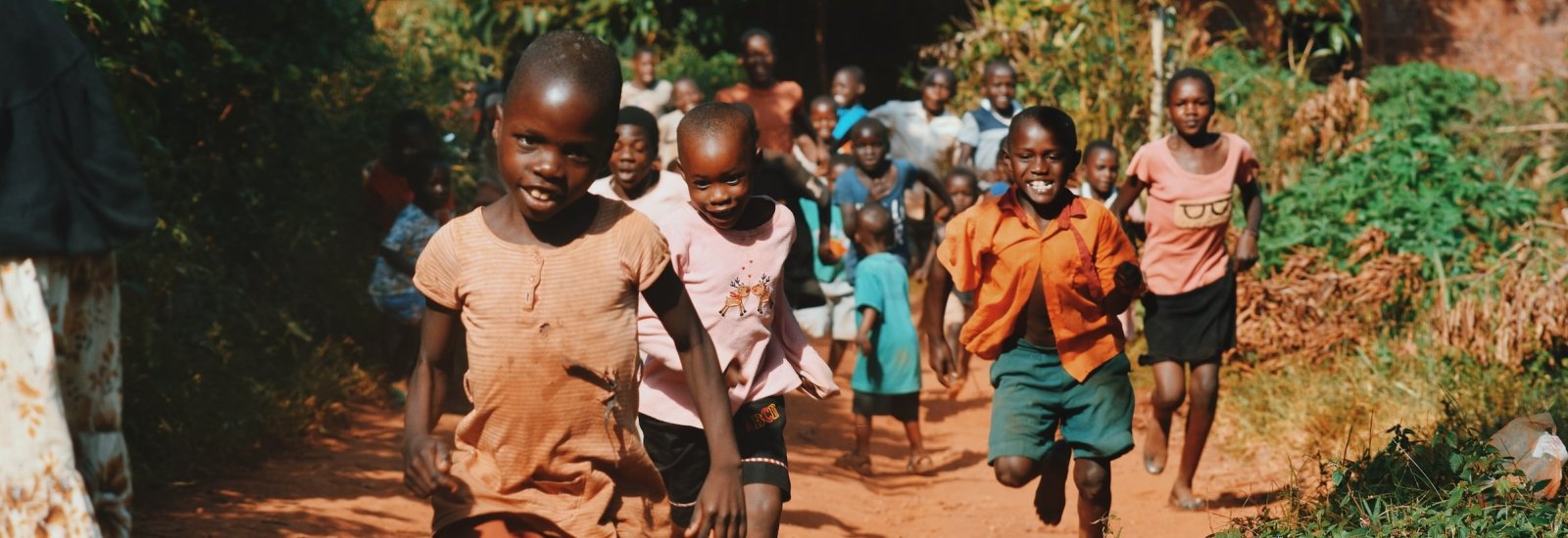Children running, Niger