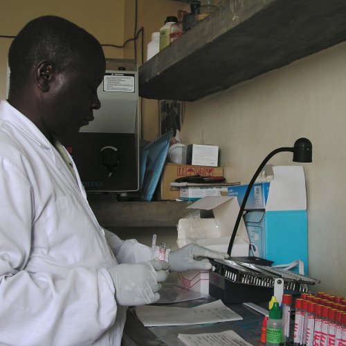lab_technician. Photo Arne Hoel, World Bank