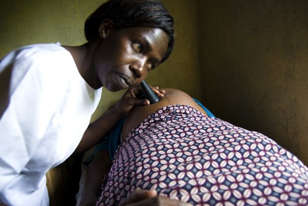 large2-malaria-in-pregnancy-allan_gichigi_kenyaun_development_programme.jpg